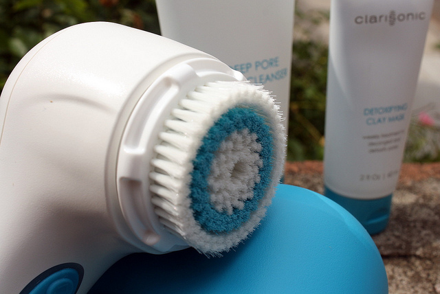 Clarisonic-Deep-Pore-Detoxifying-Solution  (3)
