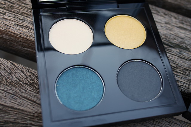 Shop M·A·C Cook M·A·C eyeshadow