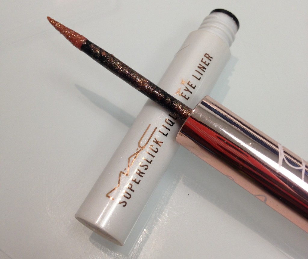 mac superslick liquid eyeliner rihanna