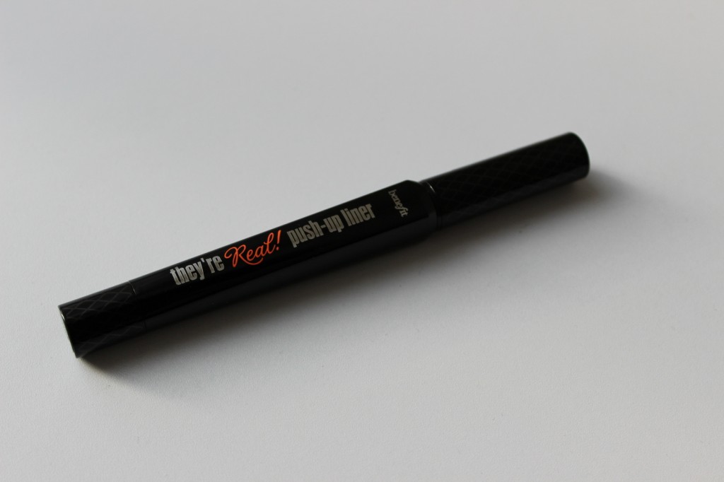 benefit theyre real liner