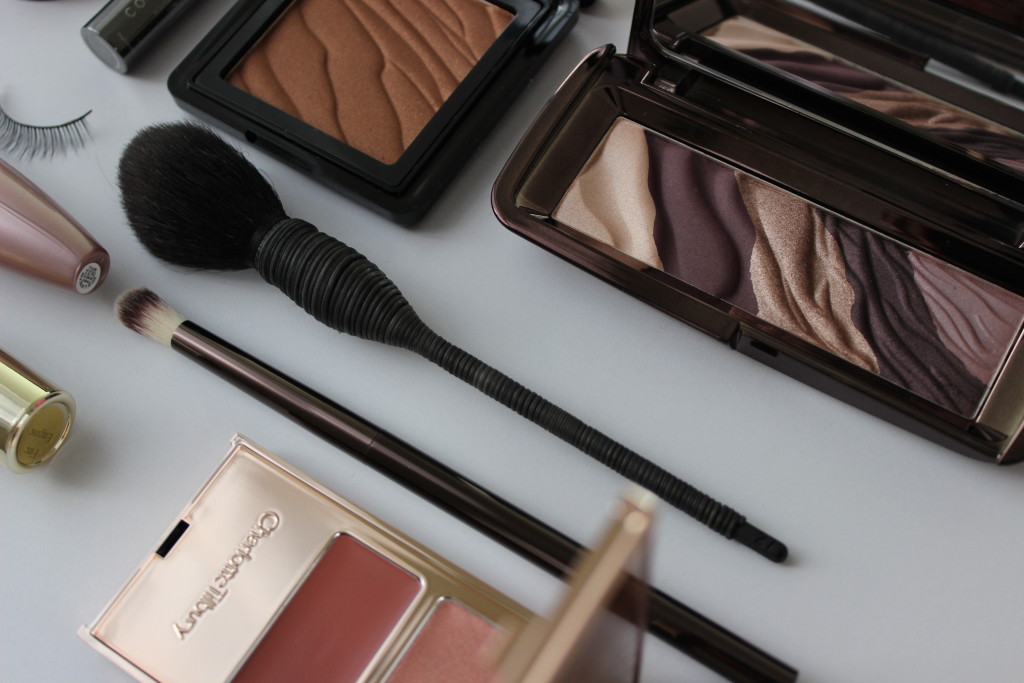 hourglass palette