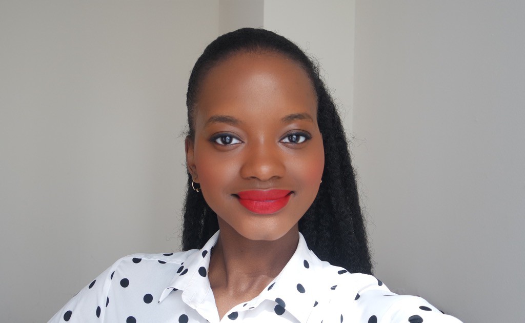 First Impression Covergirl Outlast Stay Luminous Foundation Review